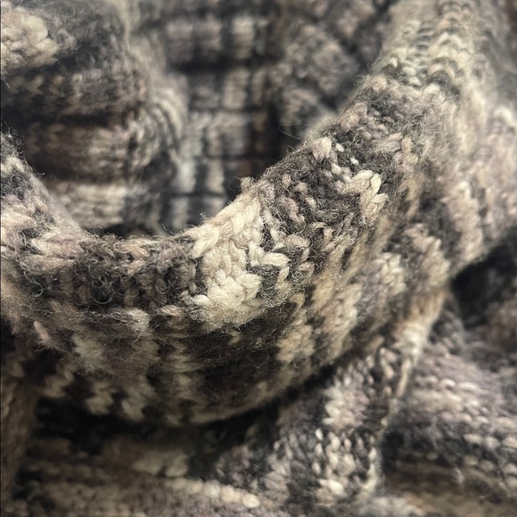 The Northface A5 series women’s wool/acrylic turtleneck sweater size small grey - Picture 6 of 6